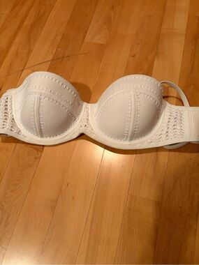 triangl swimwear White Crochet-Trim Strapless Bra